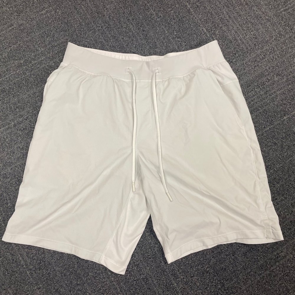 Lululemon THE SHORT 9" Lined White Excellent Large